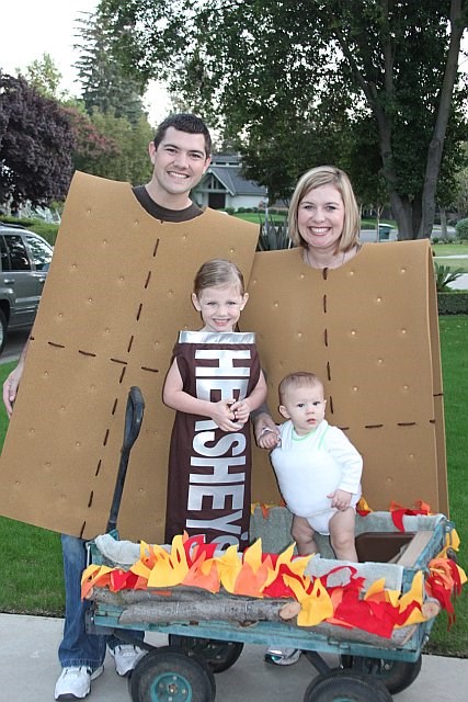 Family S'mores Costume